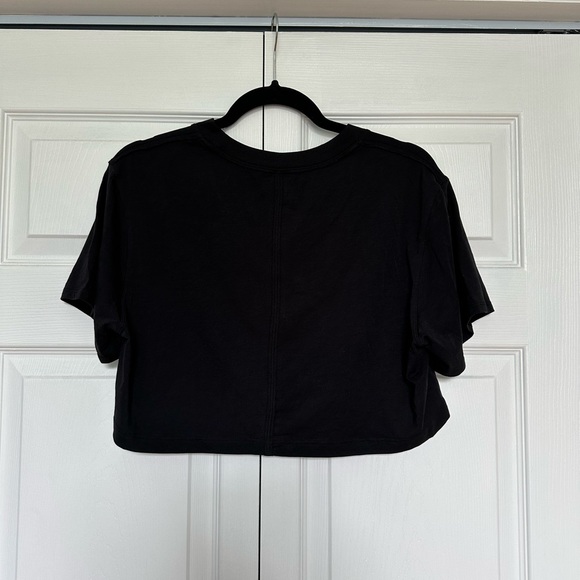 NEW Lululemon All yours cropped tee - Picture 2 of 3